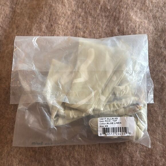 NWT Stone Fox Swim Rico Top in Aloe Lines Size XS - Picture 6 of 7